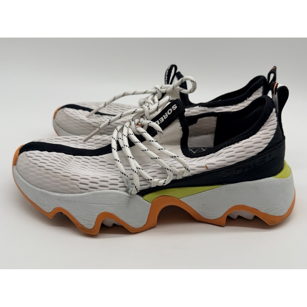 Sorel Shoes Women's 7.5 White Black Kinetic Impact Lace Sneakers Running Casual